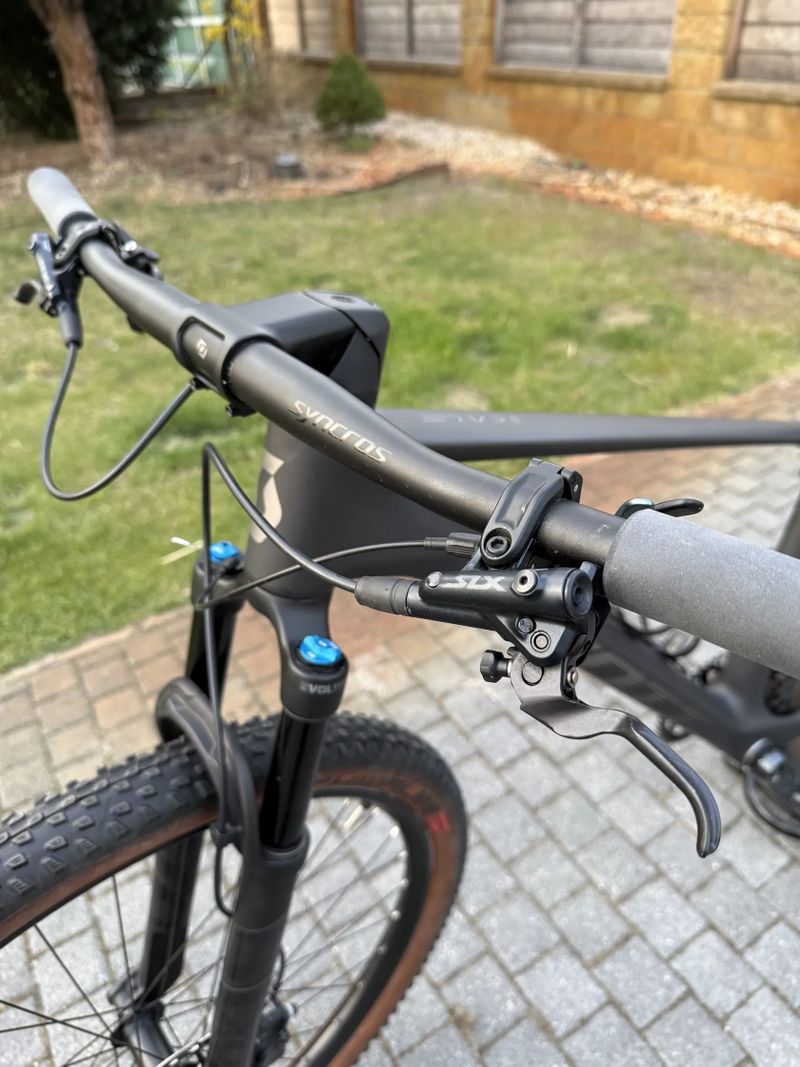 Scott Scale 910, 2023