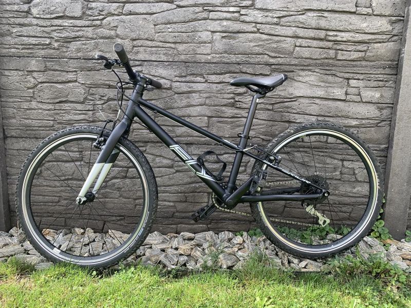 Superior F.L.Y. 24" - TOP stav