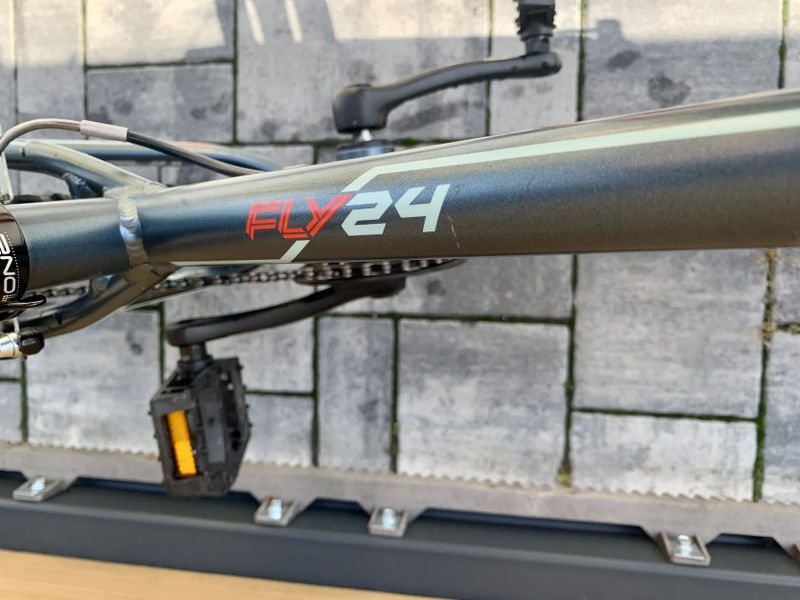 Superior F.L.Y. 24" - lehké dětské kolo, TOP stav!!!