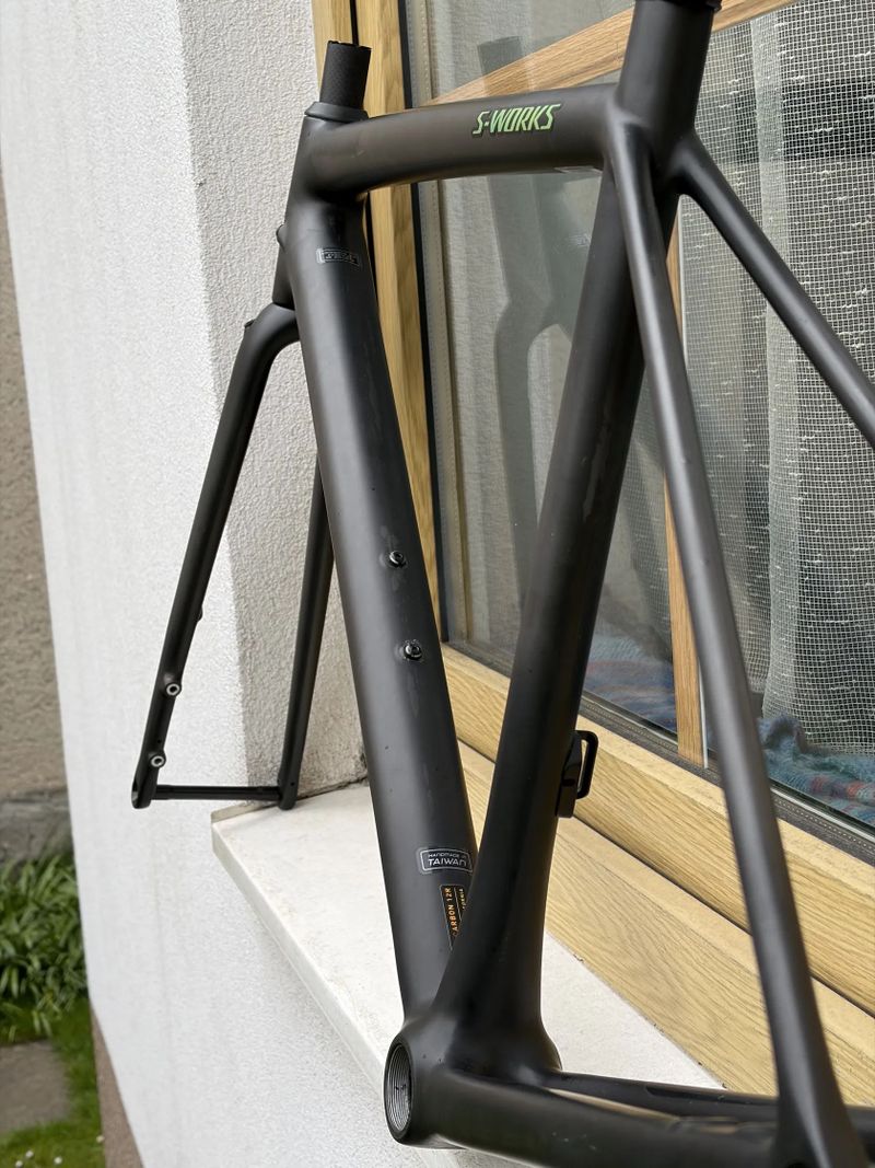 Prodám rámový set Atheos 600g lehký Spezialized