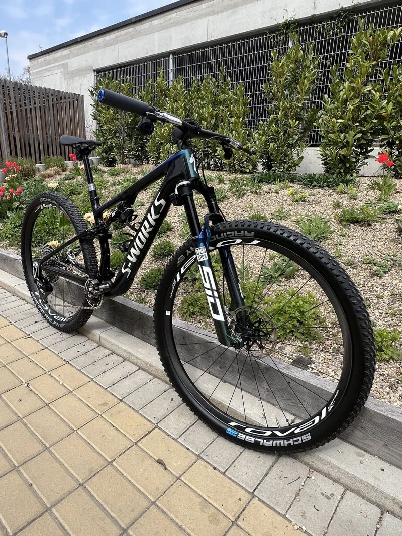 Specialized S-Works Epic 8 Flight Attendant, vel M, 10,5 kg, najeto pouze 216km, záruka do 04/2026