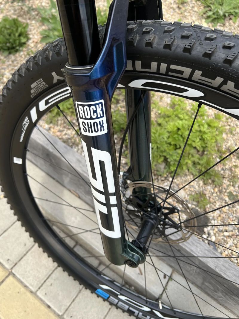 Specialized S-Works Epic 8 Flight Attendant, vel M, 10,5 kg, najeto pouze 216km, záruka do 04/2026