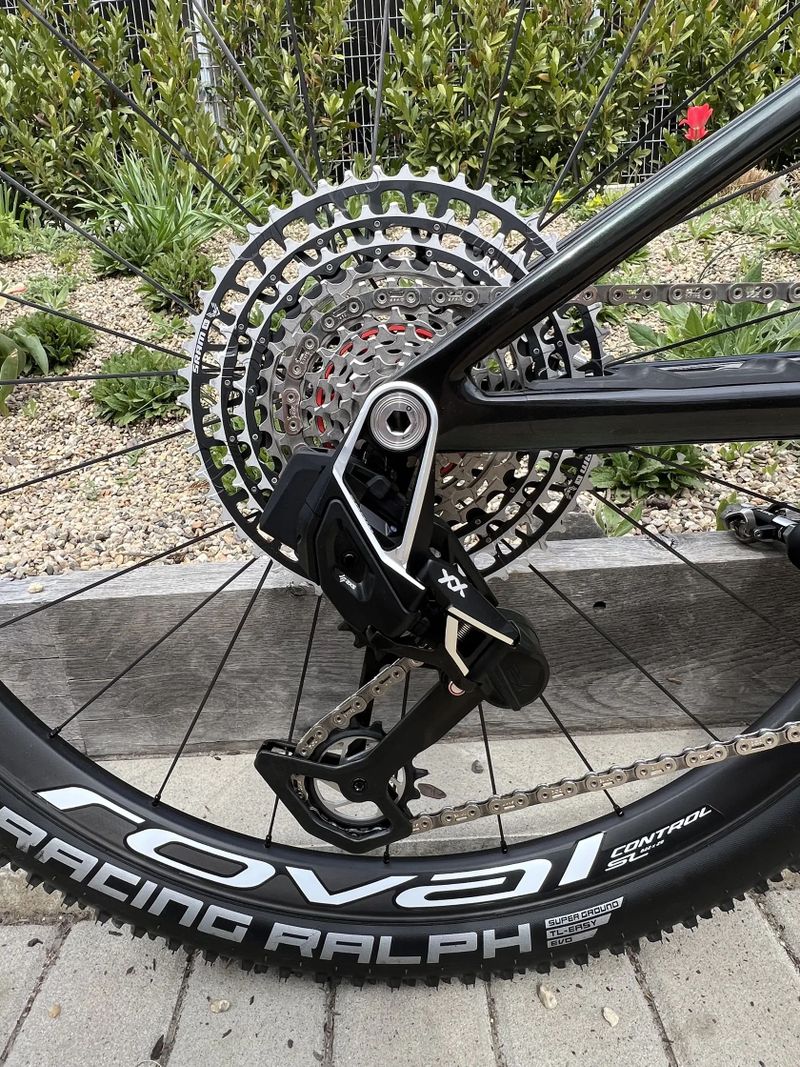 Specialized S-Works Epic 8 Flight Attendant, vel M, 10,5 kg, najeto pouze 216km, záruka do 04/2026