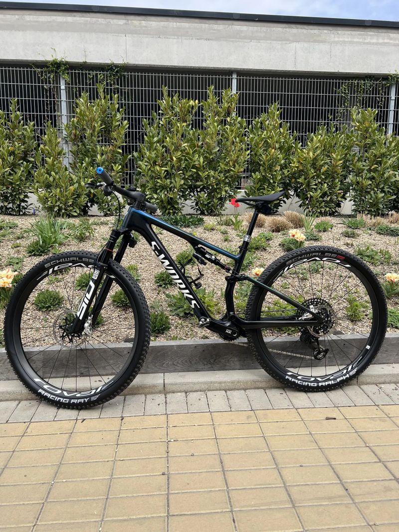 Specialized S-Works Epic 8 Flight Attendant, vel M, 10,5 kg, najeto pouze 216km, záruka do 04/2026