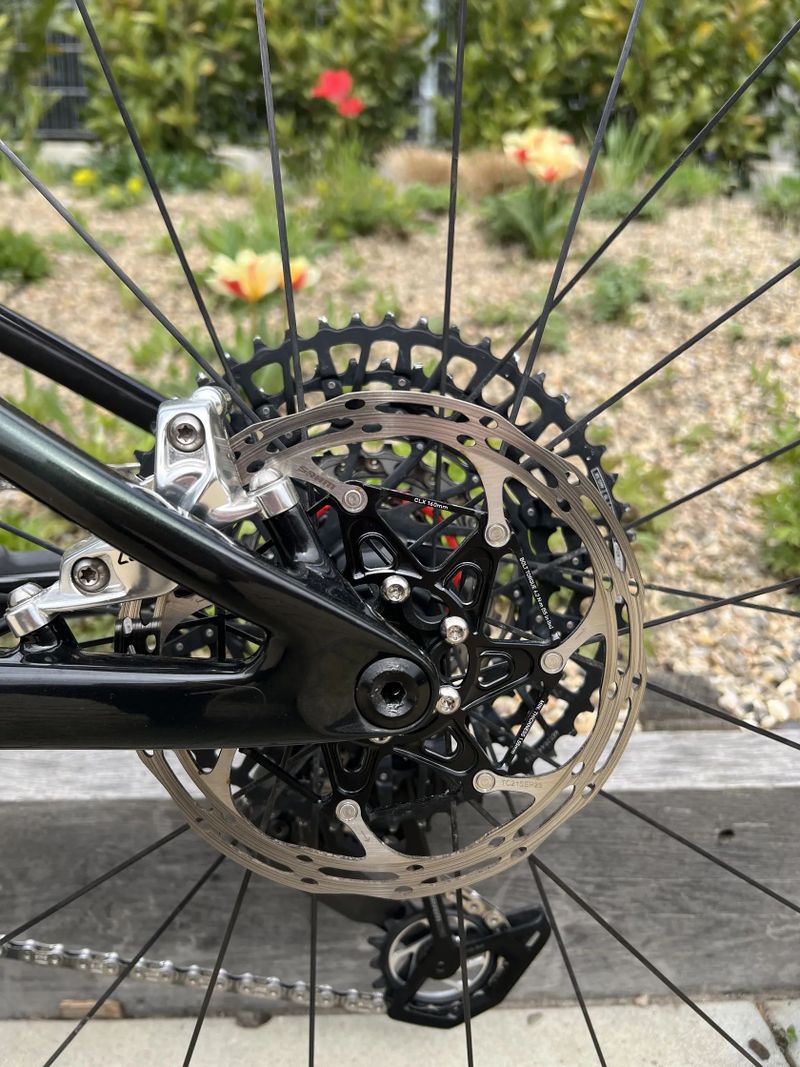 Specialized S-Works Epic 8 Flight Attendant, vel M, 10,5 kg, najeto pouze 216km, záruka do 04/2026