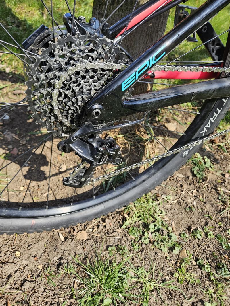 Specialized Epic Comp Carbon 29 (L) – NOVÝ BRAIN – SERVISKA