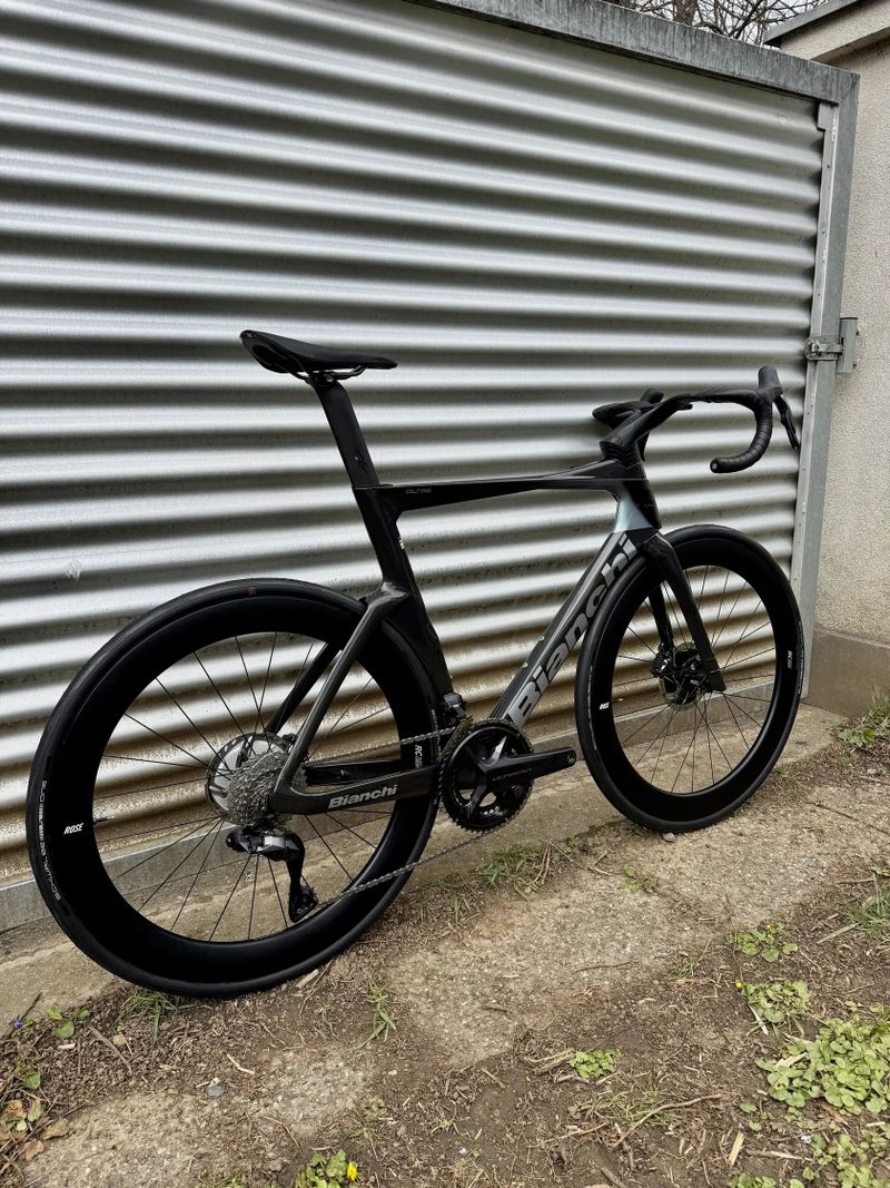 Bianchi Oltre PRO - NOVÉ, ULTEGRA Di2, WATTMETR