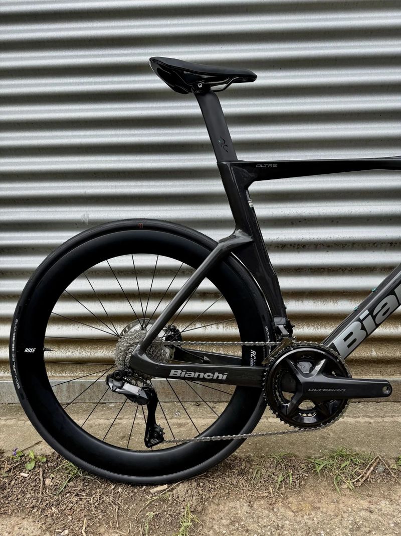 Bianchi Oltre PRO - NOVÉ, ULTEGRA Di2, WATTMETR