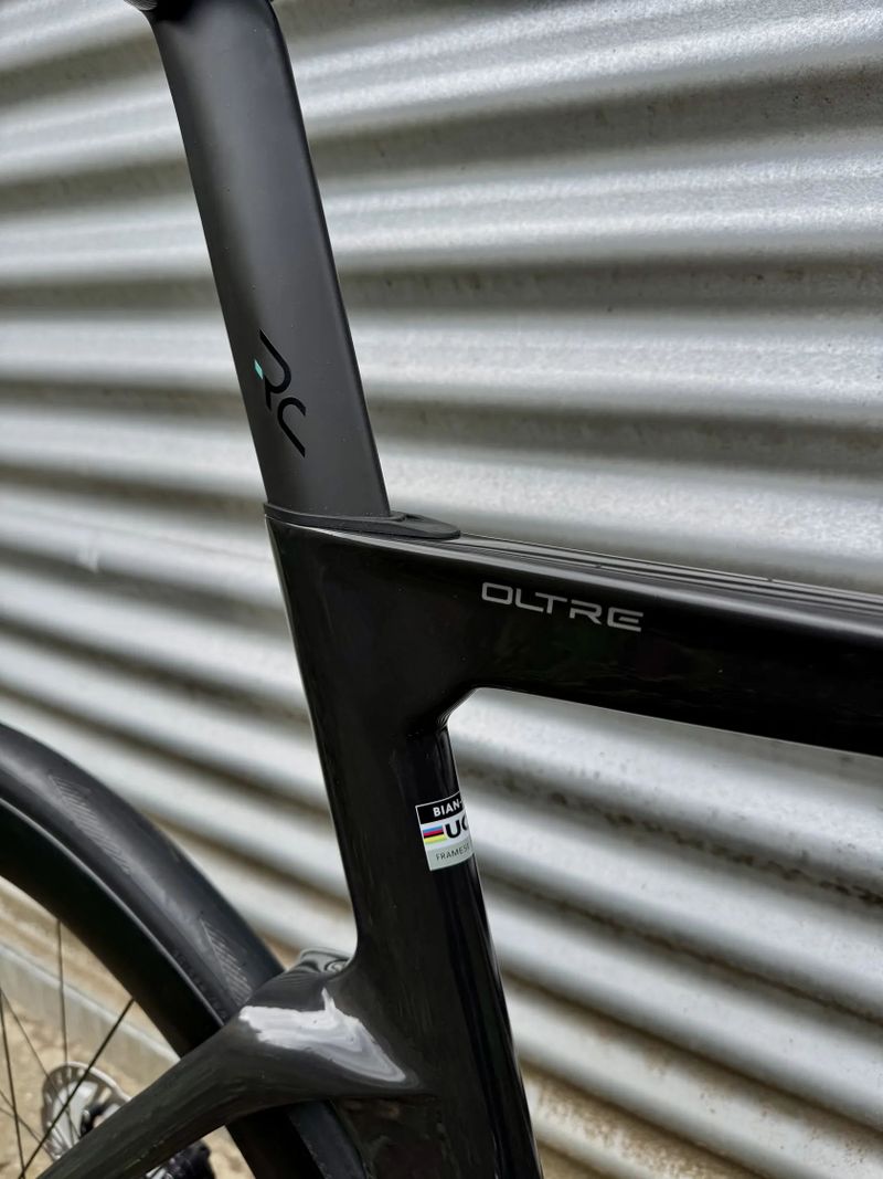 Bianchi Oltre PRO - NOVÉ, ULTEGRA Di2, WATTMETR