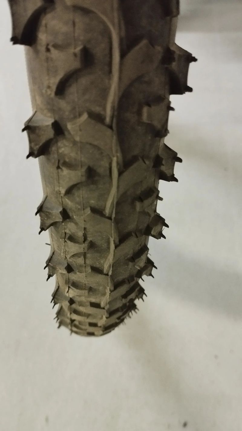 České lehké kolo Core Junior Razor MTB 26" rám 13