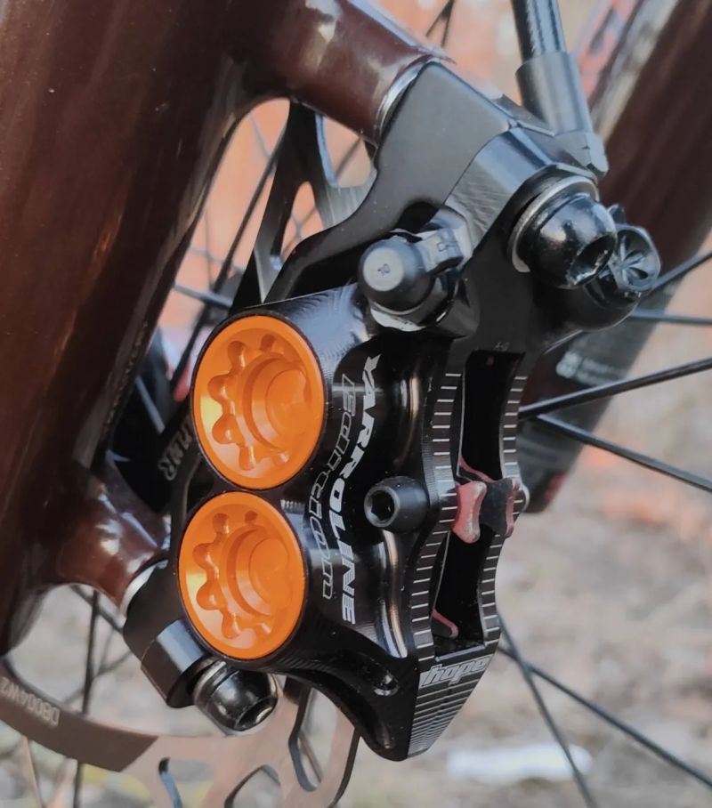 Brzdy Hope Tech 4 E4 limitovaná edice Yarroline Edition