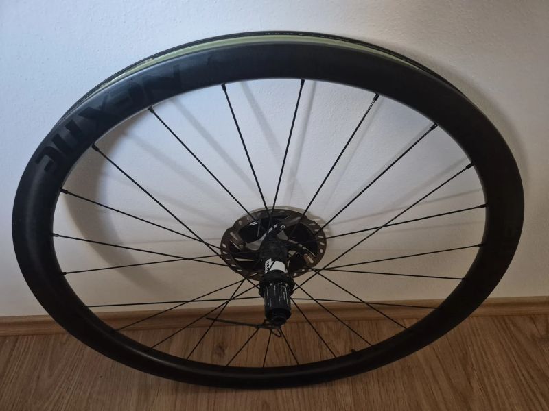Prodám gravel kola na špičkových karbonových ráfcích Nextie NXT35CGX