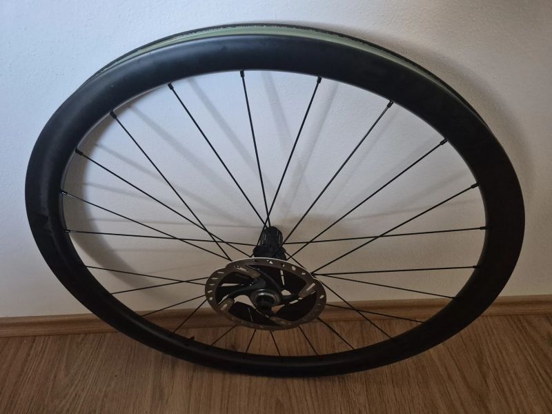 Prodám gravel kola na špičkových karbonových ráfcích Nextie NXT35CGX