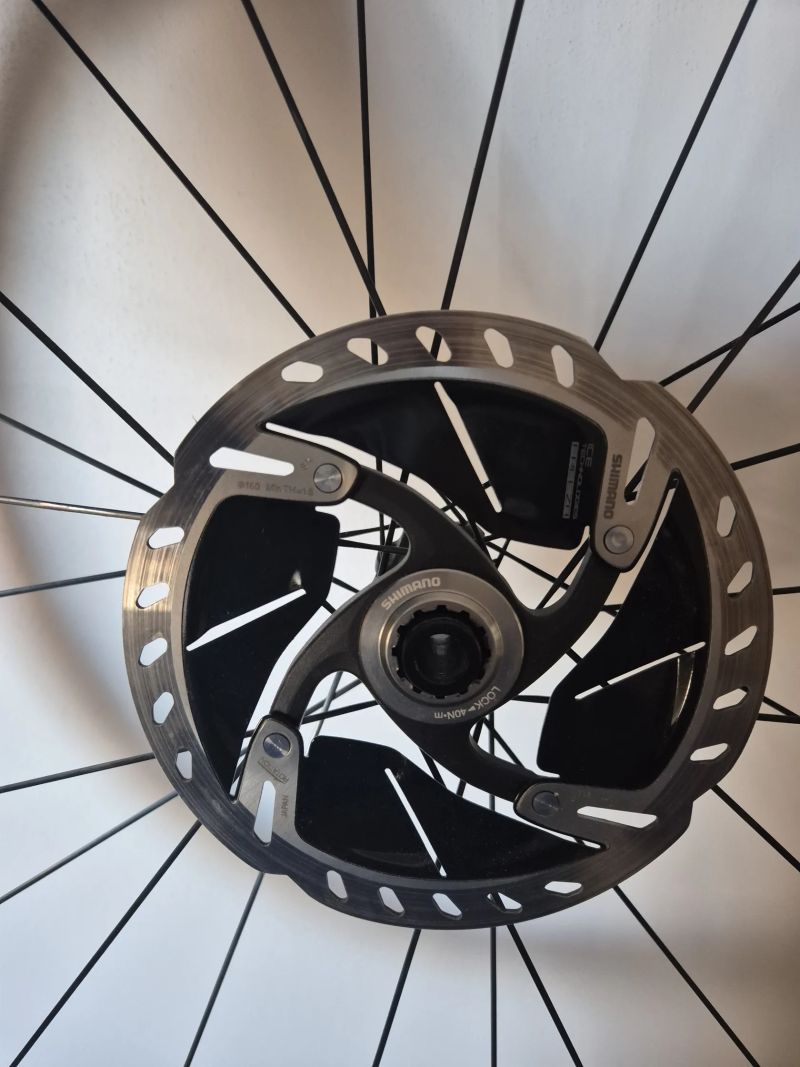 Prodám gravel kola na špičkových karbonových ráfcích Nextie NXT35CGX