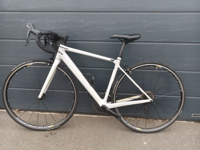 Karbonové silniční kolo Canyon