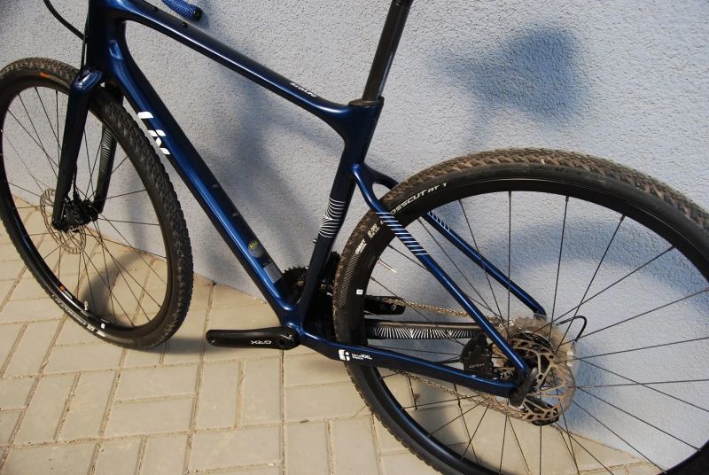 LIV Devote Advanced 2