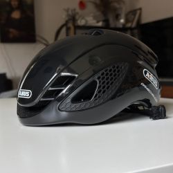 Cyklistická helma Abus Gamechanger 1.0 Shiny Black vel. S