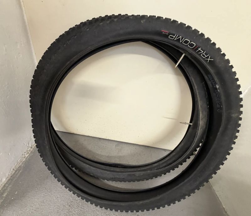 Plášť Bontrager XR4 COMP včetně duše