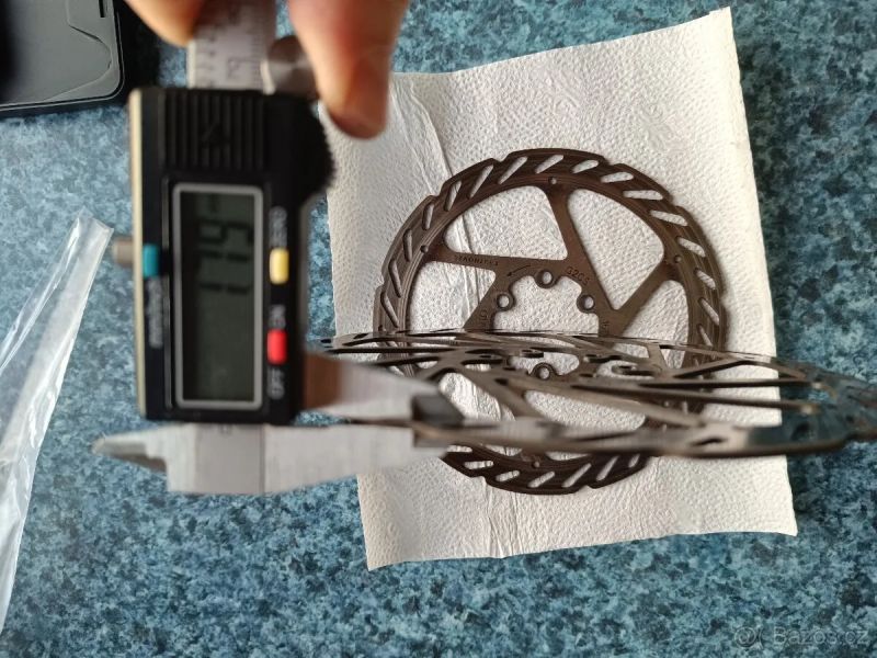 BRZDY SRAM LEVEL včetně kotoučů a destiček