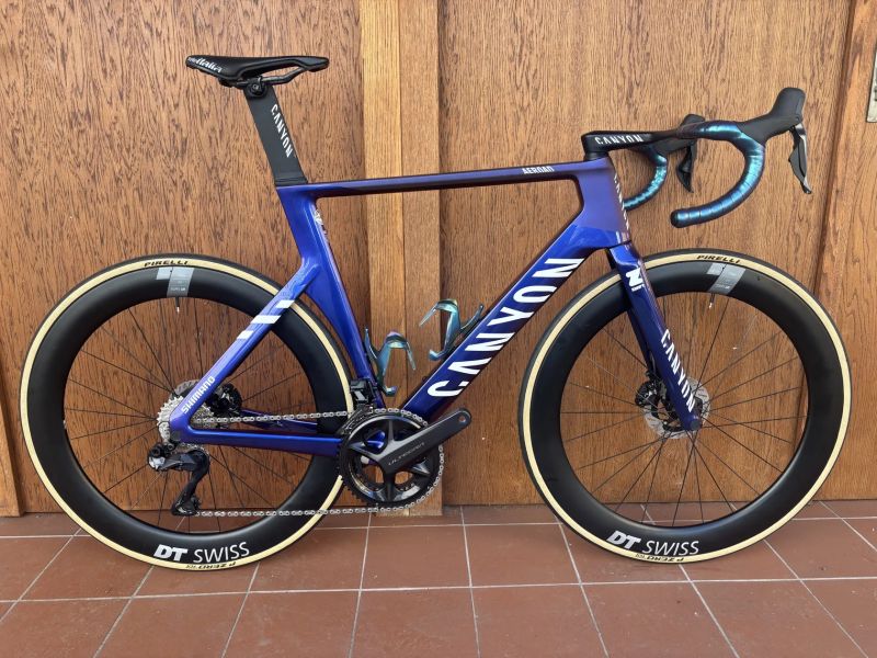 CANYON AEROAD CFR - vel. L (56 cm) - ULTEGRA di2 2x12 - DT SWISS - NOVÉ