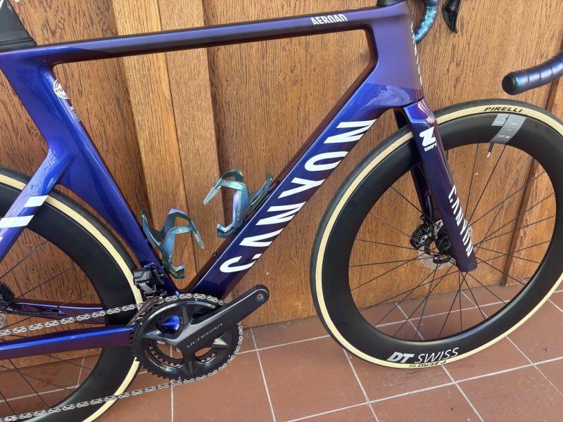 CANYON AEROAD CFR - vel. L (56 cm) - ULTEGRA di2 2x12 - DT SWISS - NOVÉ