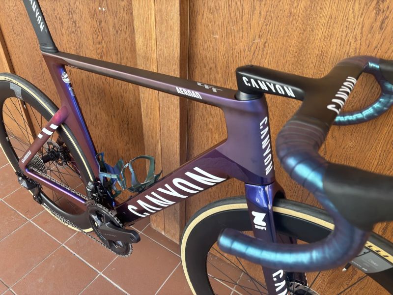 CANYON AEROAD CFR - vel. L (56 cm) - ULTEGRA di2 2x12 - DT SWISS - NOVÉ