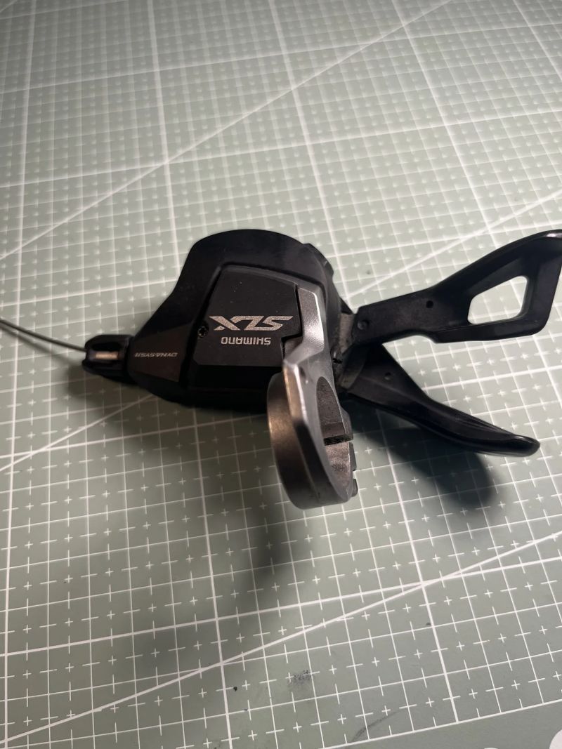 Shimano SLX SL-M7000 řadící páčka pravá 11 + Přehazovačka Shimano SLX RD-M7000