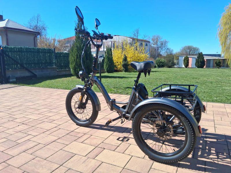 Elegantní tříkolka pro město i venkov