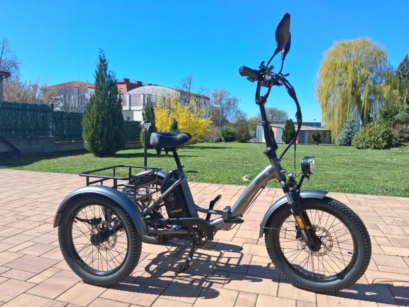 Elegantní tříkolka pro město i venkov