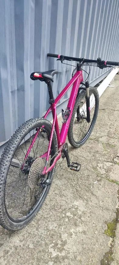 Prodám horské kolo Superior XP 909 vel. rámu L za cenu 14 900 Kč 