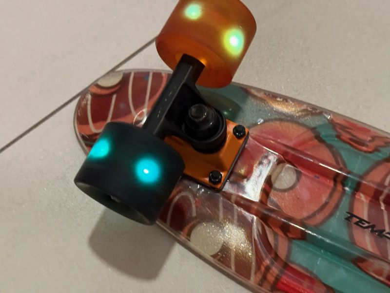 Svítící pennyboard Tempish