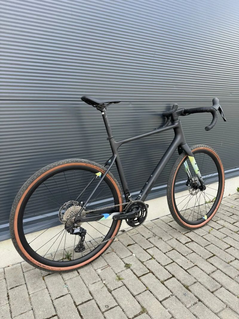 Gravel Bergamont Grandurance Expert velkost L Carbon