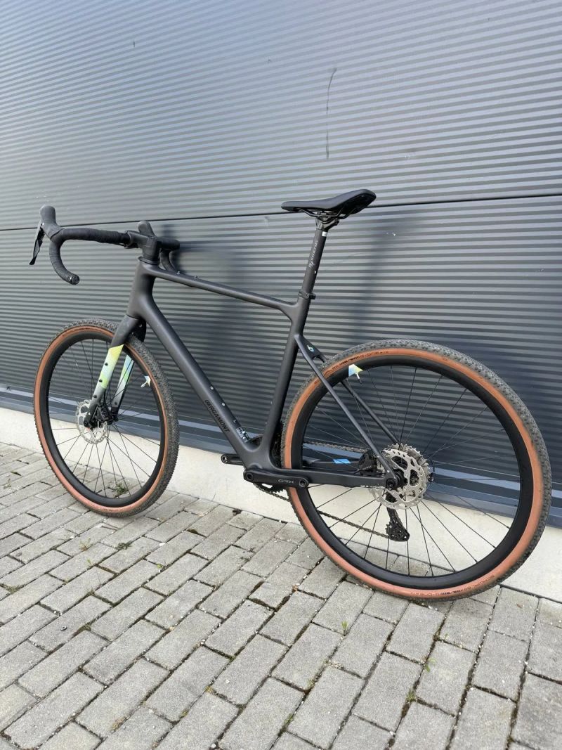 Gravel Bergamont Grandurance Expert velkost L Carbon