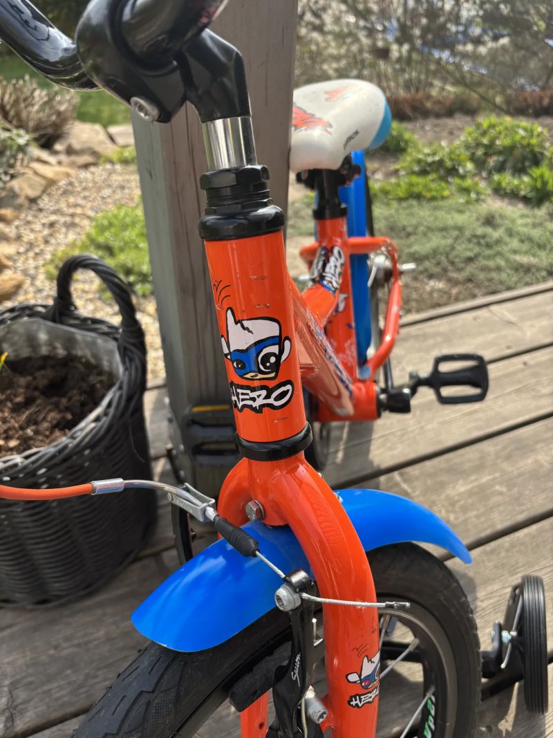 Dětské kolo Superior Hero 16” 