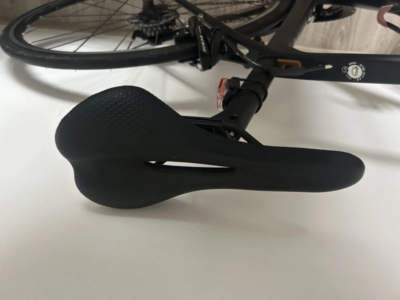 Van Rysel Ultra CF 105