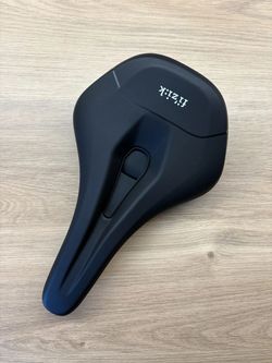 sedlo - Fizi:k Terra Aidon X5 sedlo- černé 284g