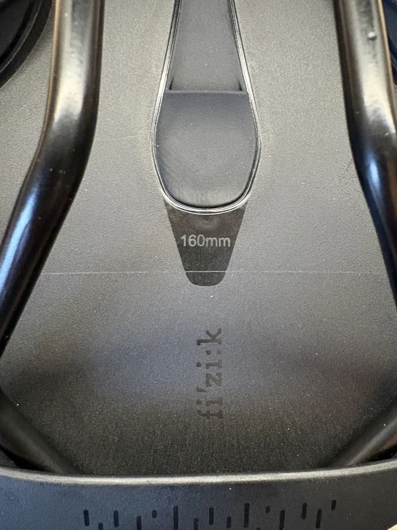 sedlo - Fizi:k Terra Aidon X5 sedlo- černé 284g