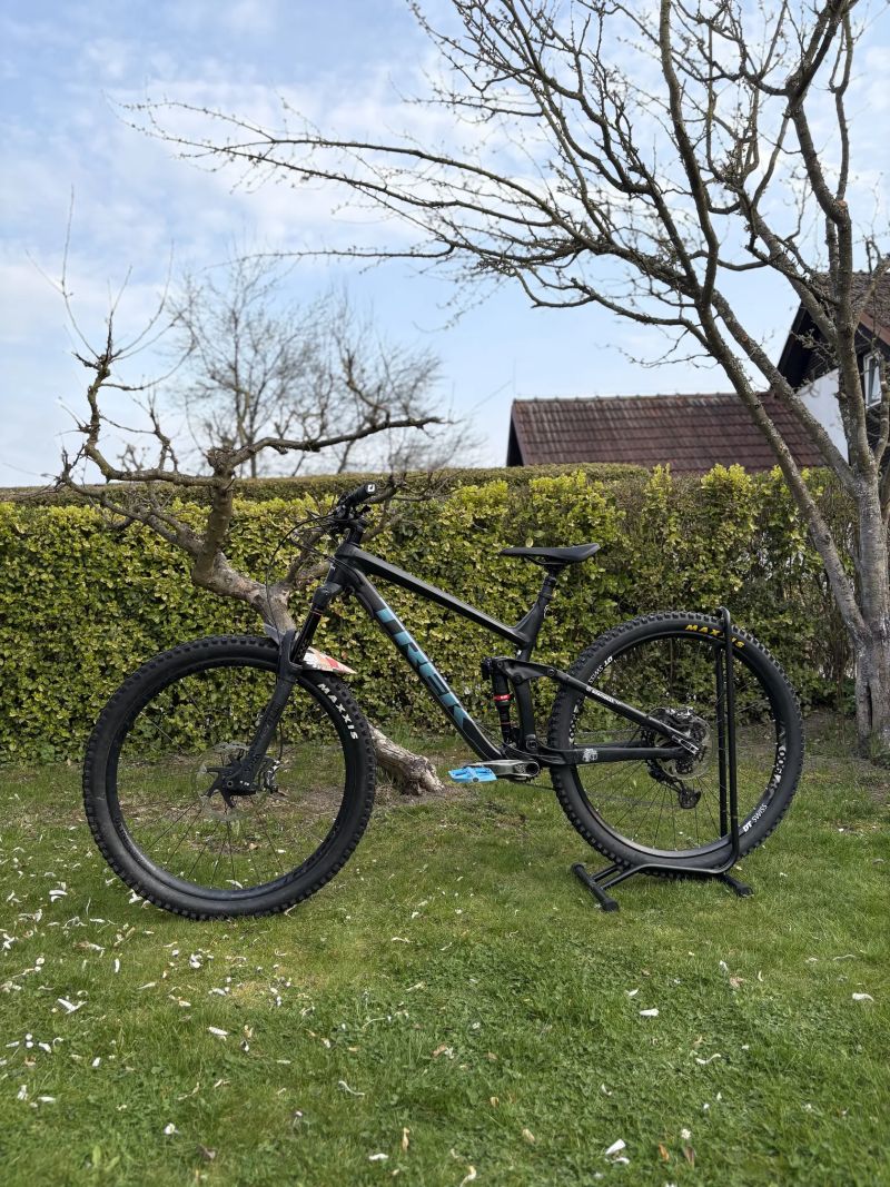 Trek Slash 8