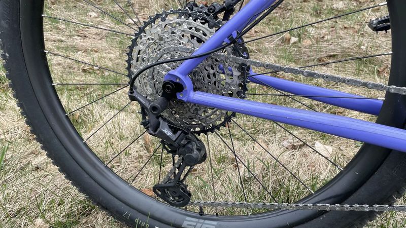 Jeronimo Txabardo + karbonová kola + Pike Ultimate + OneUp