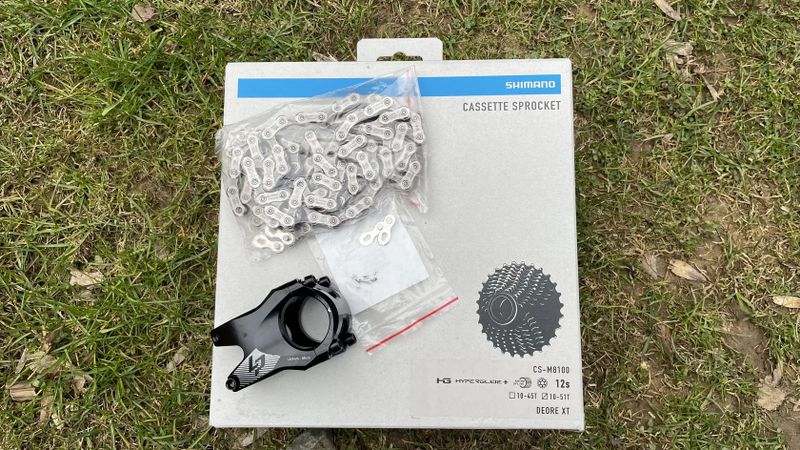 Jeronimo Txabardo + karbonová kola + Pike Ultimate + OneUp