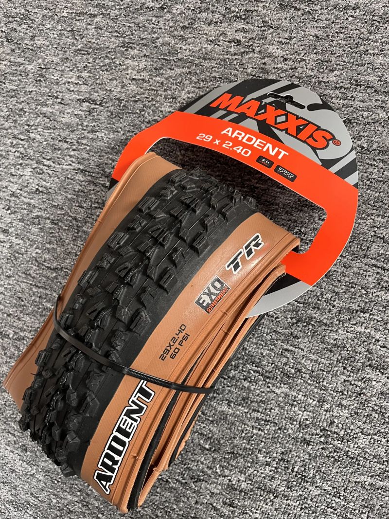 Plášť Maxxis Ardent 29x2.4 exo TR