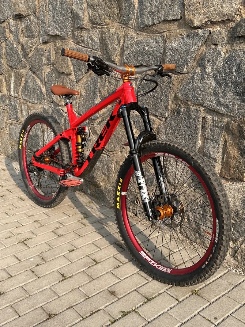 ENDURO | TREK REMEDY | TOP