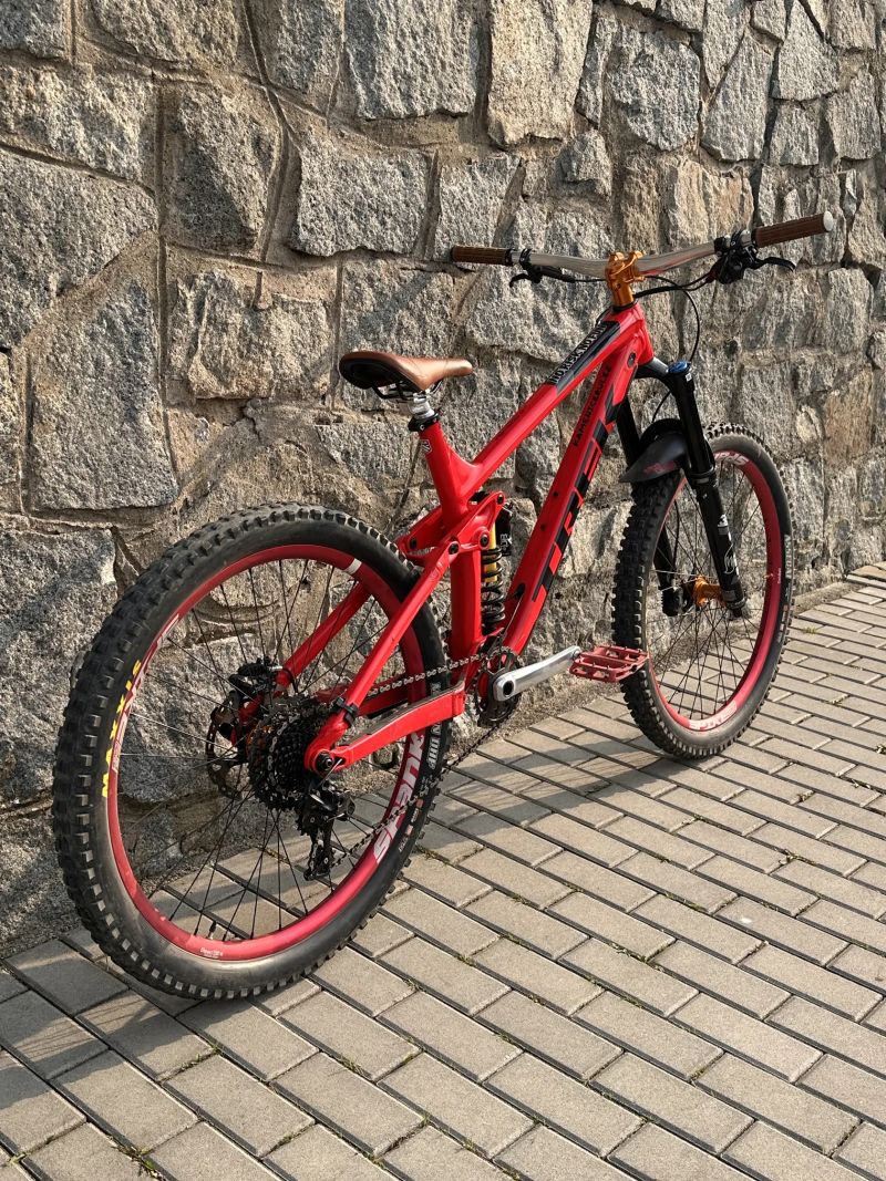 ENDURO | TREK REMEDY | TOP