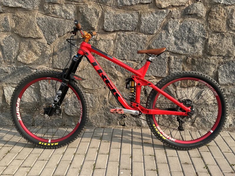 ENDURO | TREK REMEDY | TOP