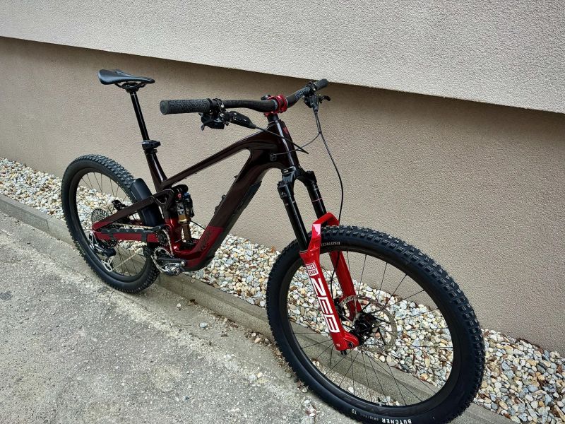 Trek Slash+ Red Smoke