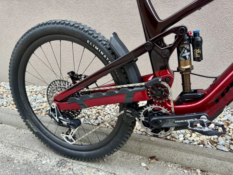 Trek Slash+ Red Smoke