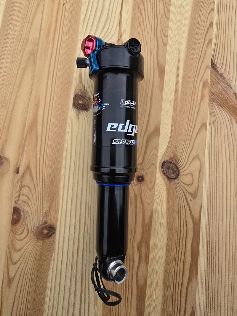 Tlumic SR Suntour Edge LOR-8 Trunion 185/55.