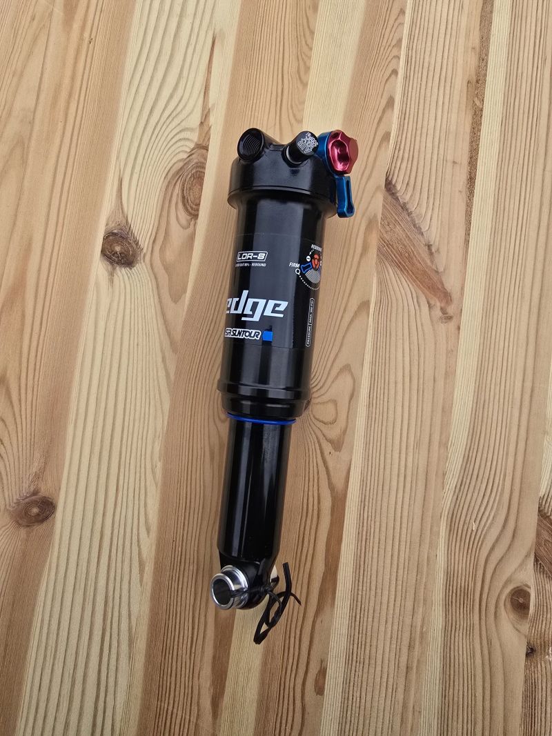 Tlumic SR Suntour Edge LOR-8 Trunion 185/55.