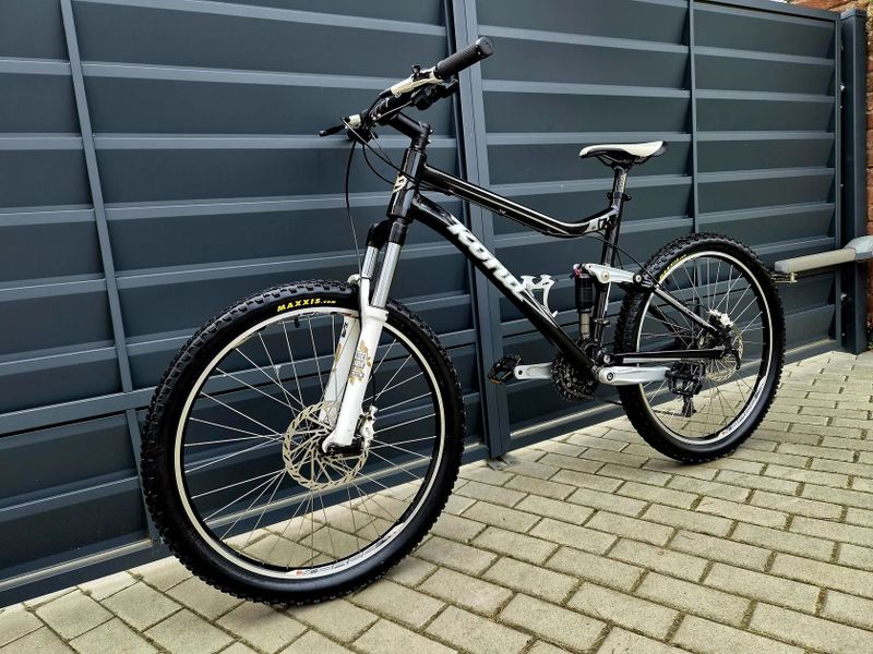 (73)Celoodpružené hliníkové kolo Kona