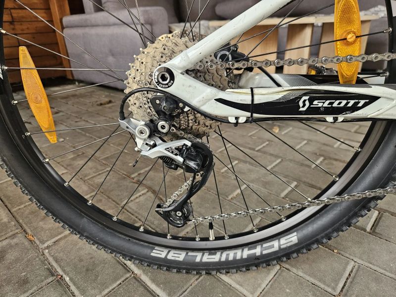 Celoodpružené horské kolo Scott Spark